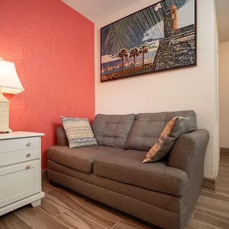 Island Sun Inn & Suites - Historic Venice & Beach Getaway-2