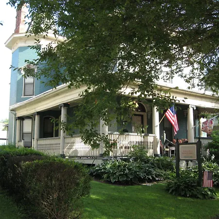 Bayberry House Bed And Breakfast-3