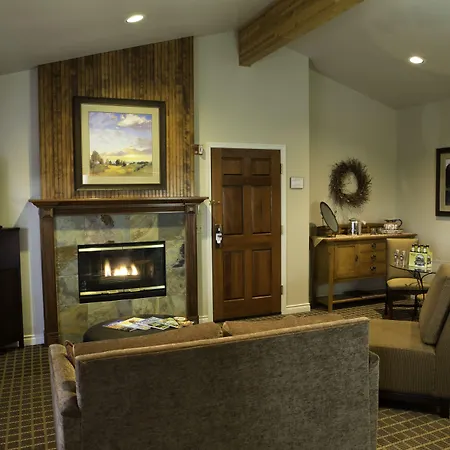 Pine Ridge Inn-2