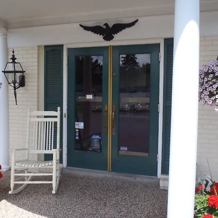 Glass House Inn Erie Near I-90 & I-79-2