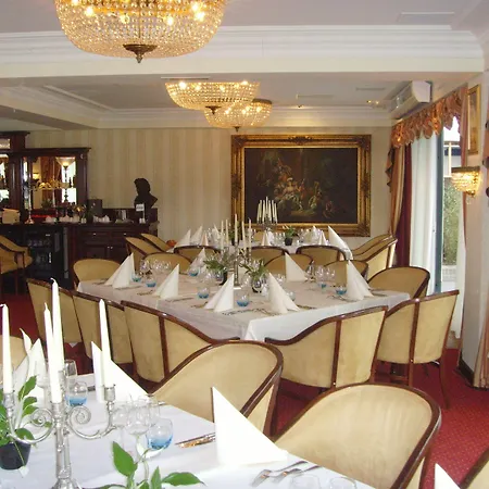 Fletcher Familiehotel De Hunzebergen-2