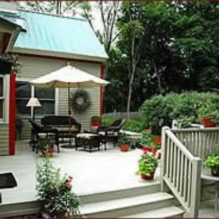Red Elephant Inn Bed And Breakfast-3