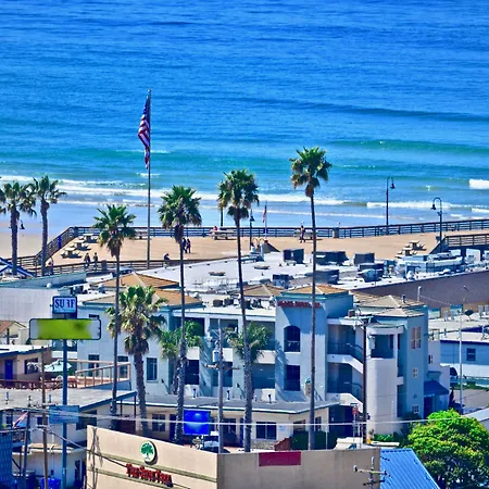 Beach House Inn & Suites-3