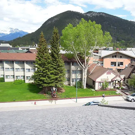 Homestead Inn Banff-2