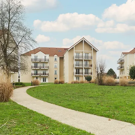 Residhome Roissy Village-3