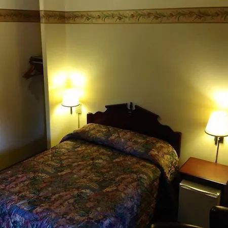 Humboldt Redwoods Inn-3