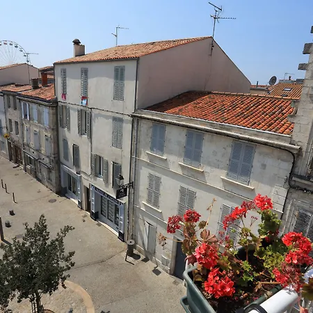 Cit'Hotel le Bord'O Vieux Port-3