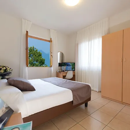 Hotel La Pace-3