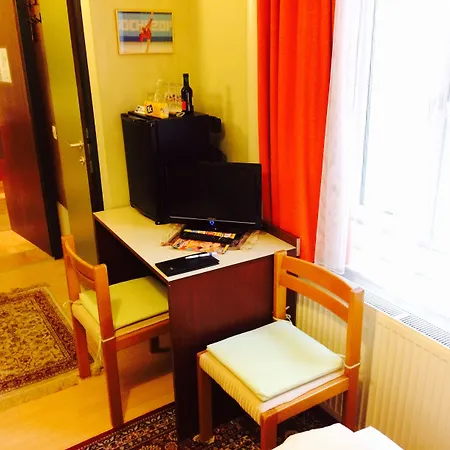 Pension Hotel Mariahilf-3