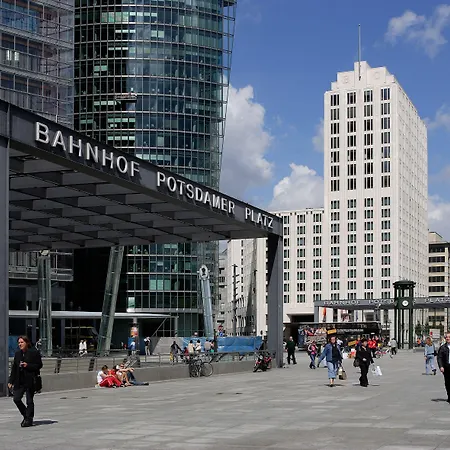 Hampton By Hilton Berlin City West-2