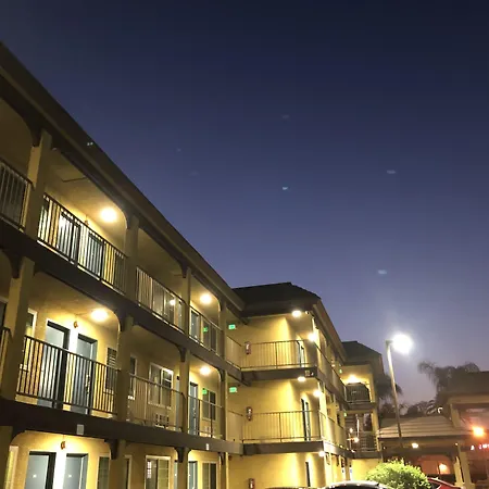 Simply Home Inn & Suites - Riverside-2