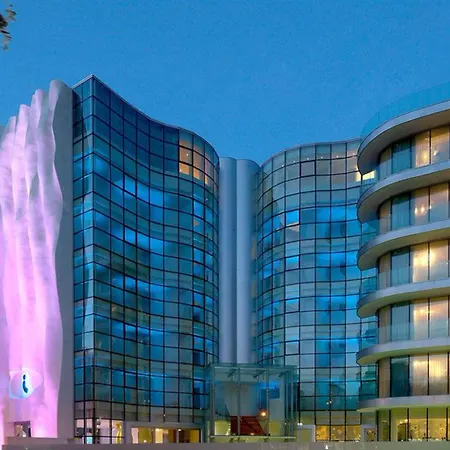 I-Suite Hotel-3