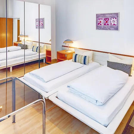 Hotel Cornelia-3