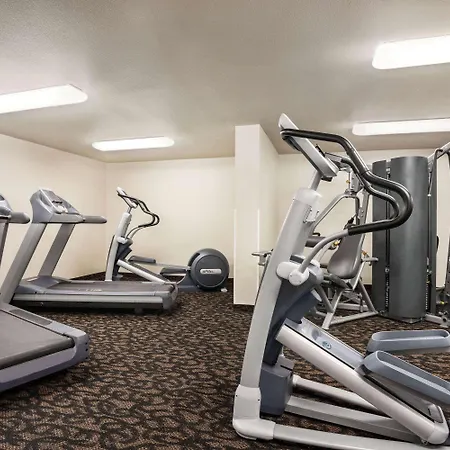 Travelodge By Wyndham Mcalester-2