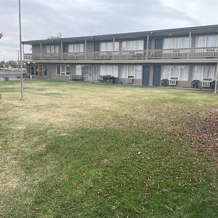 Motel Oasis-2