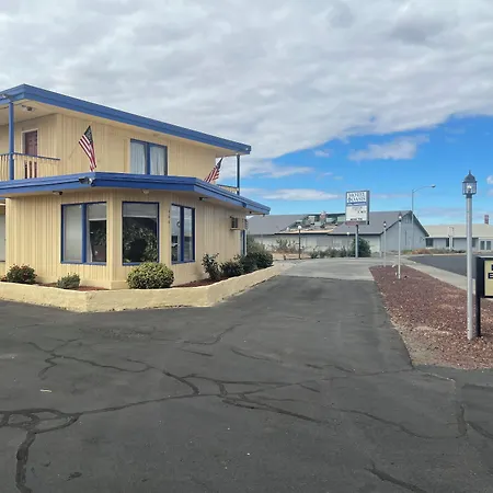 Motel Oasis-3