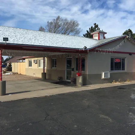 Budget Inn & Suites Colby-3