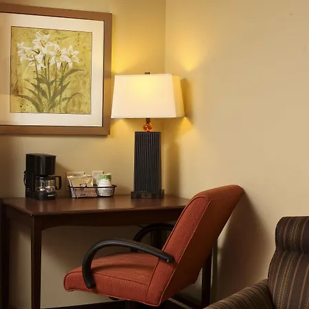 Hampton Inn & Suites Fargo Medical Center-3