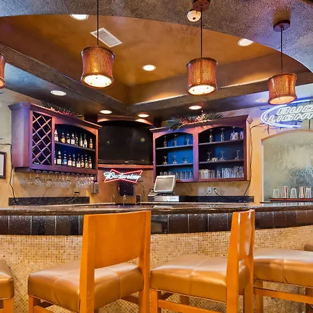 Best Western Plus Kc Speedway Inn & Suites-2
