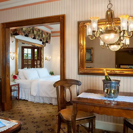 Doryman'S Oceanfront Inn-3