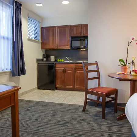 Federal City Inn & Suites-3
