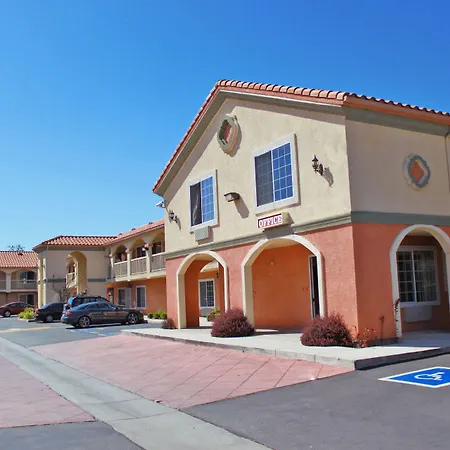Crystal Inn Suites & Spas-2