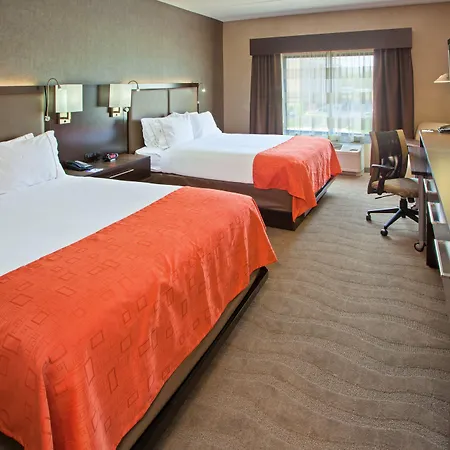 Holiday Inn Express & Suites Columbus/Edinburgh-3