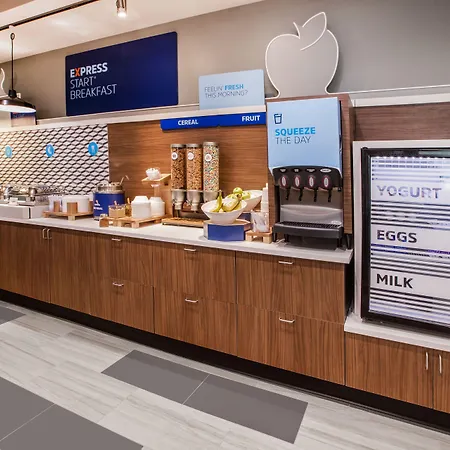 Holiday Inn Express & Suites Fredericksburg By Ihg-2