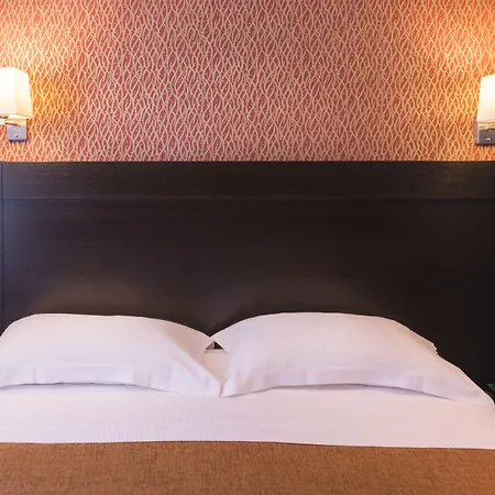 Hotel Volney Opera-2