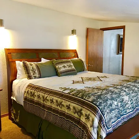 Driftwood Inn-2