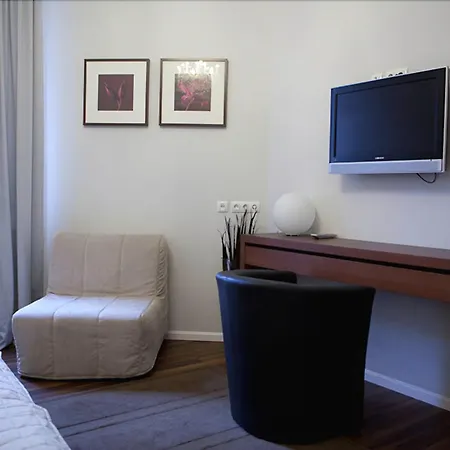 Hotel Aurora-3