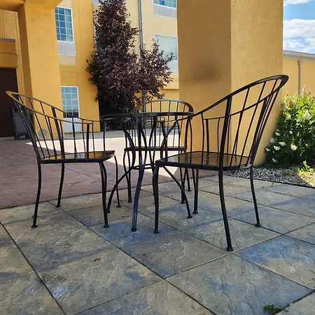 Expressway Suites Minot-3