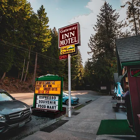 Gateway Inn & Cabins-3