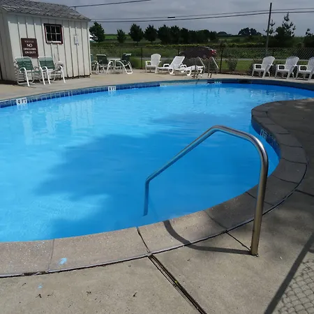 Amish Country Motel-3