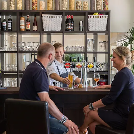 Strandhotel Bos En Duin-3
