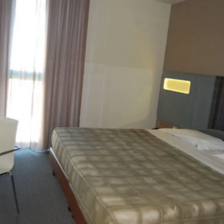 Idea Hotel Plus Savona-2