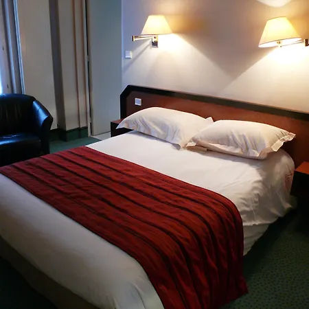 Brit Hotel Privilège Le Royal - Centre Gare-3