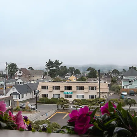 Hi Tide Oceanfront Inn-3
