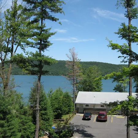 Lake 'N Pines Motel-3
