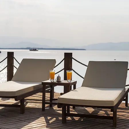 Yacht Club-2