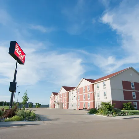 Red Roof Inn & Suites Dickinson-3