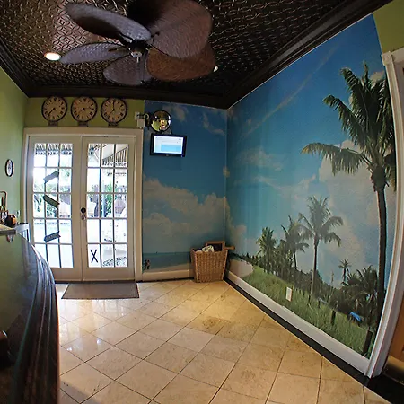 Seascape Tropical Inn (Adults Only)-2