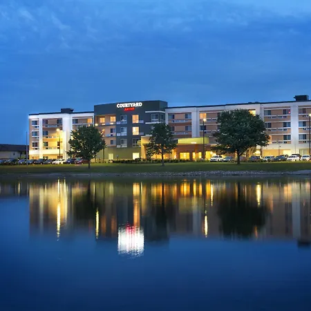 Courtyard By Marriott Evansville East-3