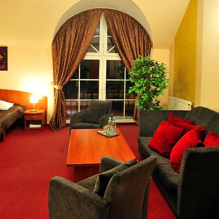 Hotel Złote Dęby-2