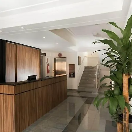 Hotel Dois H-2