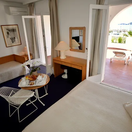 Auberge De La Calanque-2