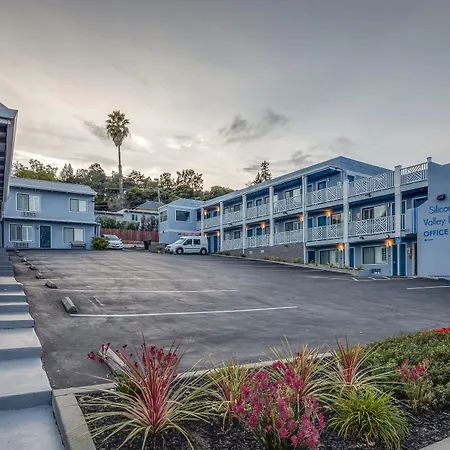 Silicon Valley Inn-2