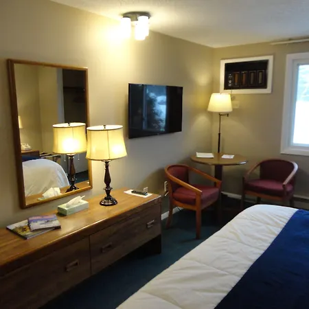 Eastern Inn & Suites-3