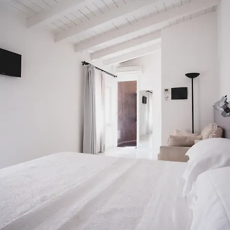 Casa Fola - City Centre Rooms-3