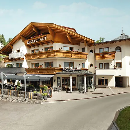 Kraeuterhotel Hochzillertal-2